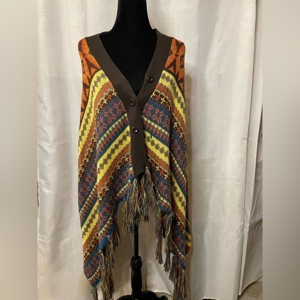SIERRA FRINGE PONCHO. One size